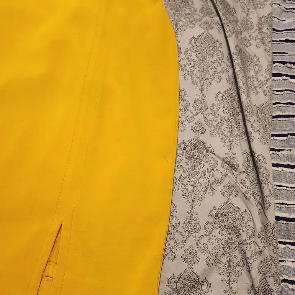 JM Studio by John Meyer Yellow Lined Mini Skirt with Front Slits Size 16